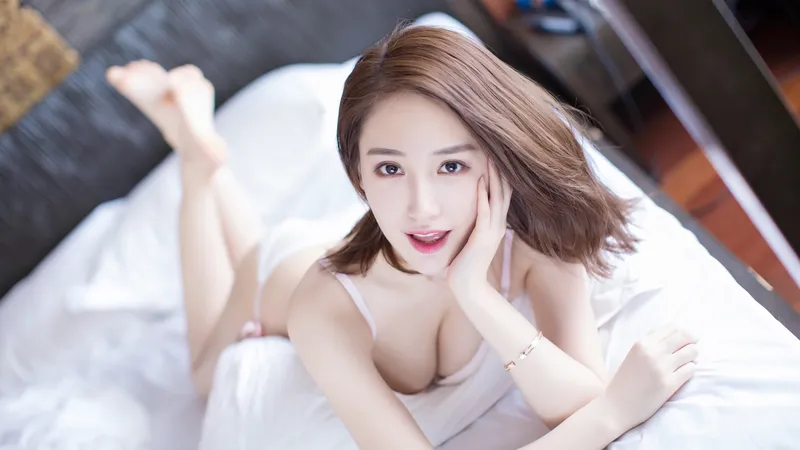 平面模特 车模-刘奕宁露沟照