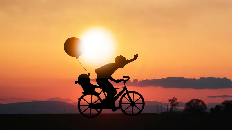 夕阳下的父亲节素材人物壁纸下载