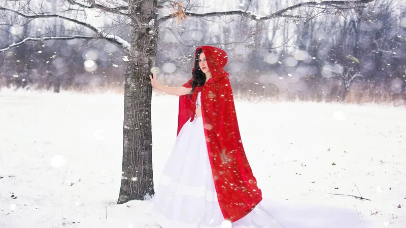 雪地里风情万种的女人