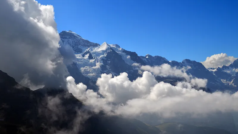 维京西尔伯霍恩雪景山脉