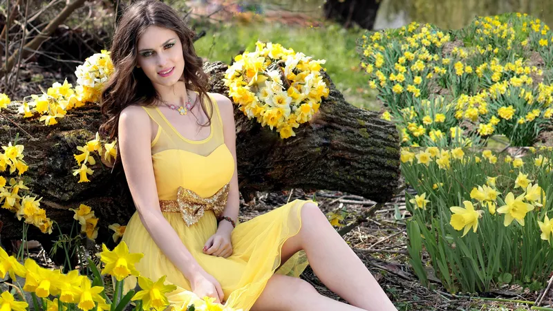 外国美女黄花下的黄色裙子