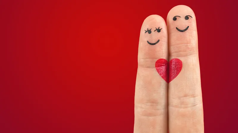 七夕情人节主题壁纸手指上的爱心