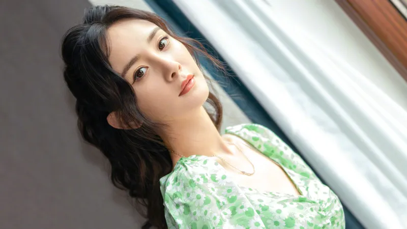 杨幂绿色连衣裙