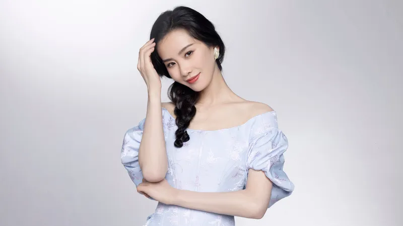 刘诗诗 素雅谈蓝色裙子