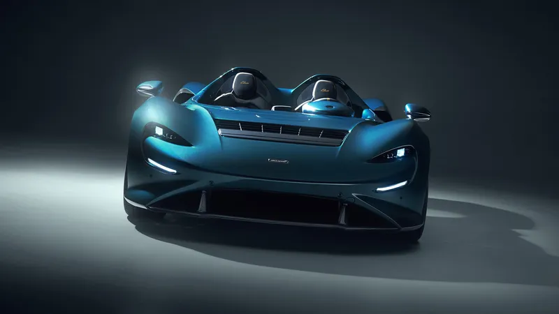 蓝色迈凯伦Novitec McLaren Elva 豪华跑车