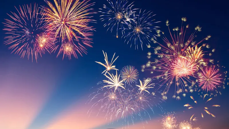 圣诞节夜晚的烟花