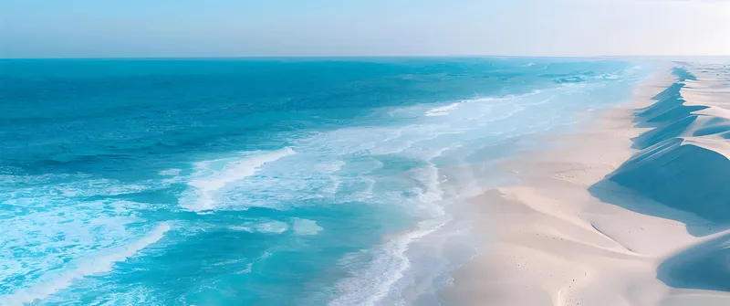 白沙滩和蓝蓝的大海