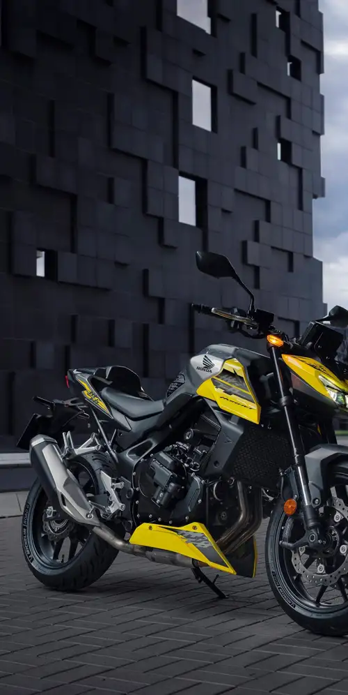 本田CB750大黄蜂户外3K手机壁纸