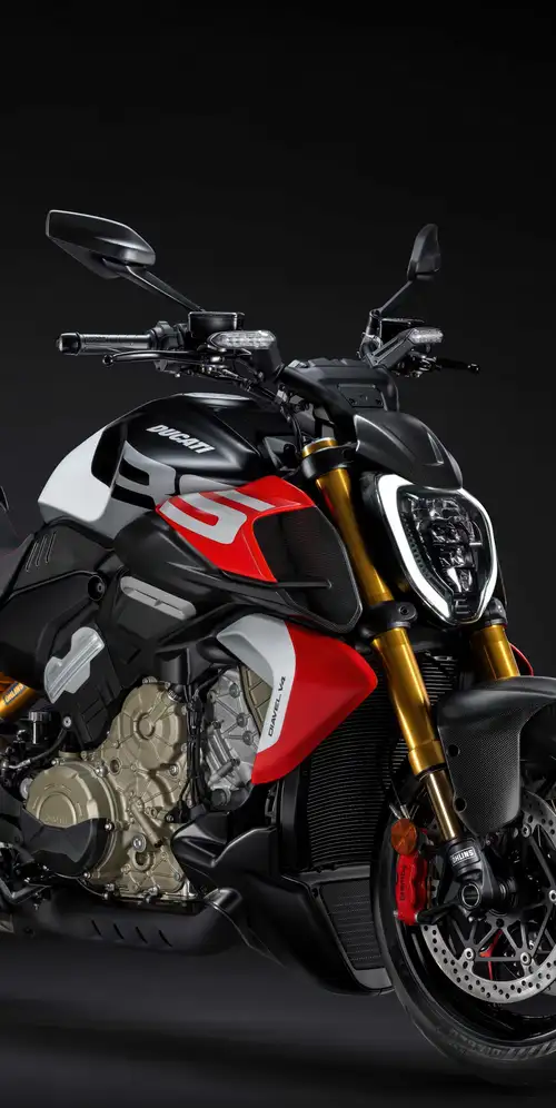 杜卡迪Diavel V4 RS 2026