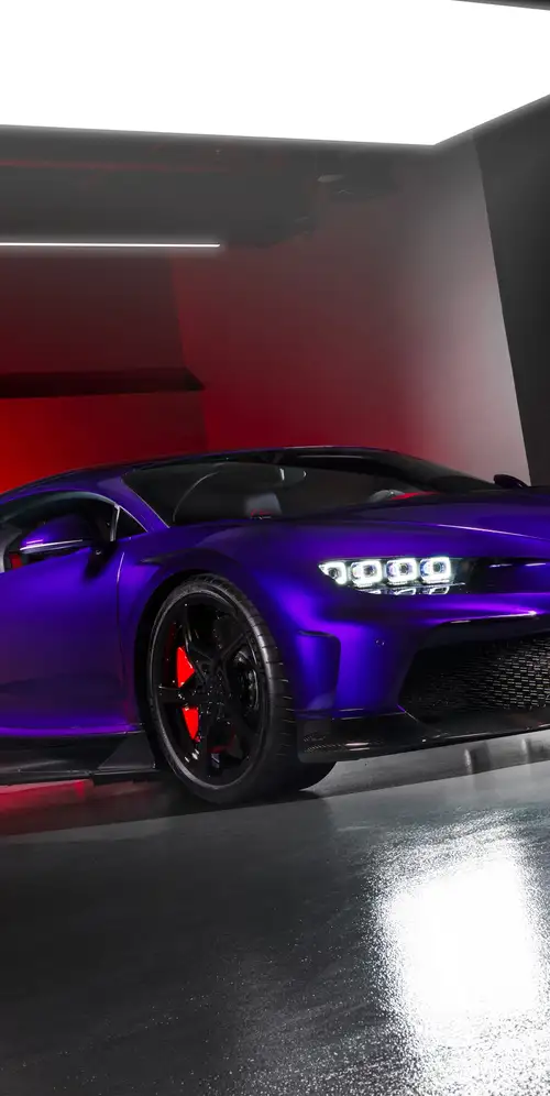 布加迪Chiron超级运动紫色车