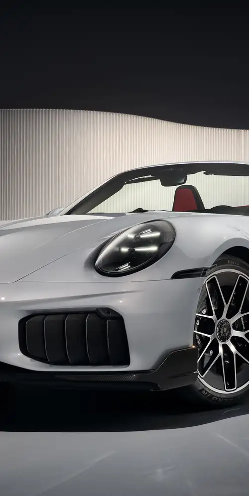 保时捷911 Turbo S敞篷车2025