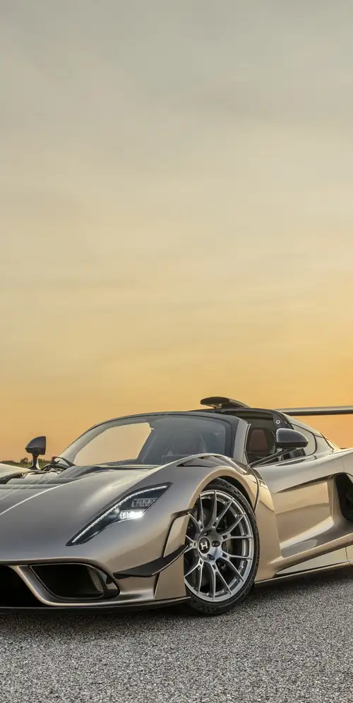 Hennessey毒液F5革命LF 2025