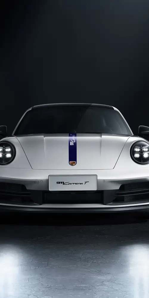 保时捷911 Carrera T深色背景
