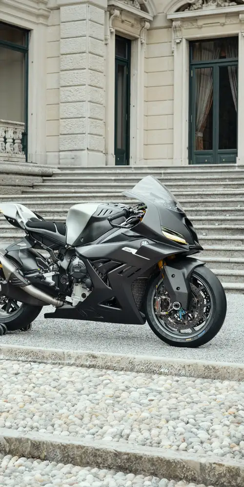 BMW Motorrad RR垂直概念车