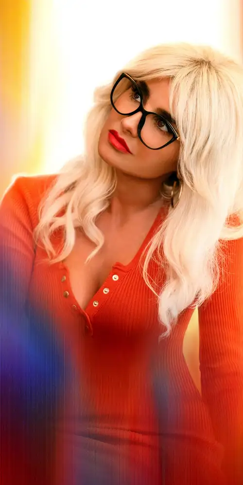 米凯拉·胡佛猫赠款