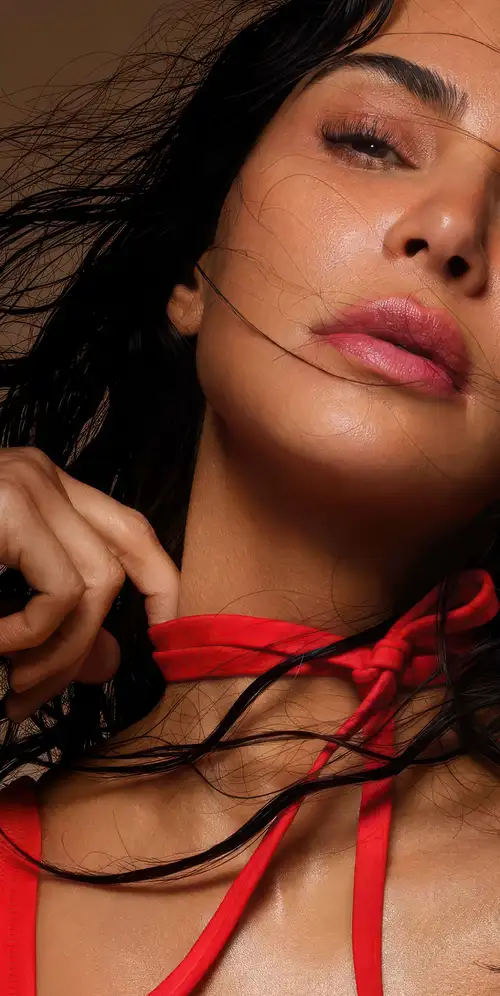 金·卡戴珊红色美学