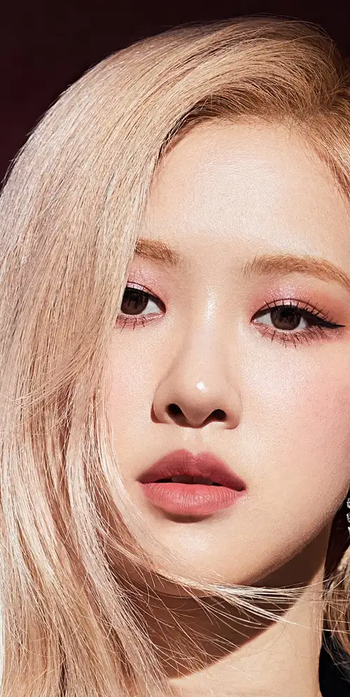朴彩英（Rosé）Vogue韩国版人物壁纸图片