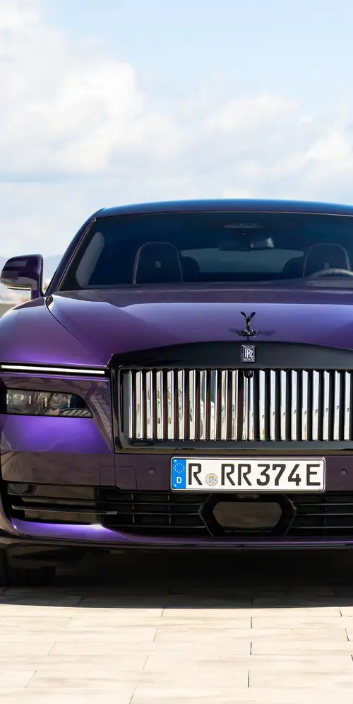 劳斯莱斯黑色徽章幽灵紫