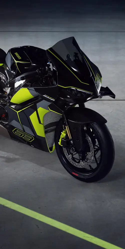 兰博基尼杜卡迪Panigale V4