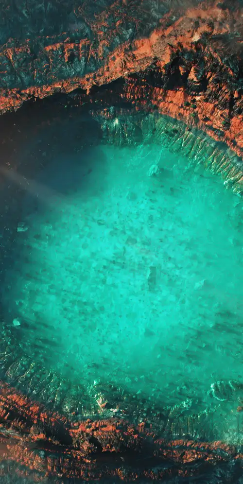 绿松石水火山口