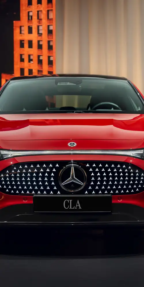 梅赛德斯-奔驰CLA 350 4MATIC 2025