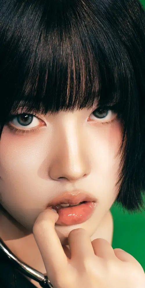 Yoon（STAYC）| STAYC-S |绿色背景