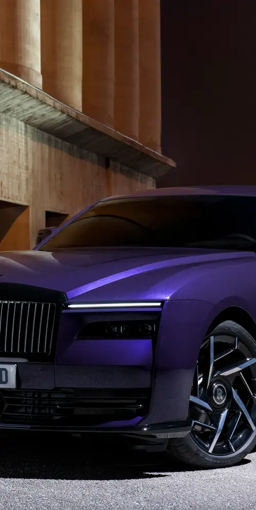 劳斯莱斯黑色徽章幽灵