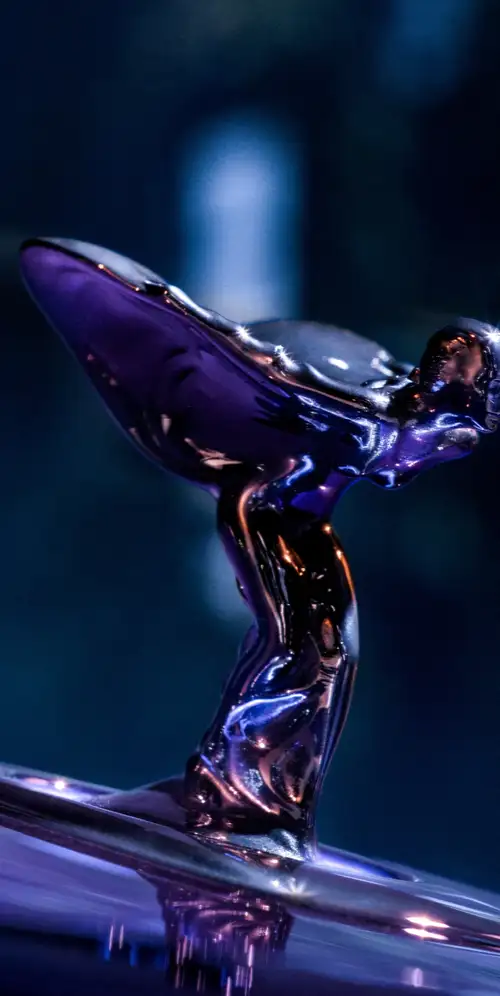 劳斯莱斯黑色徽章幽灵紫色美学