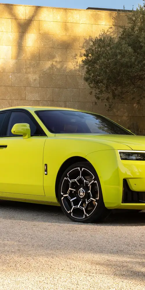 劳斯莱斯黑徽章幽灵理想主义者