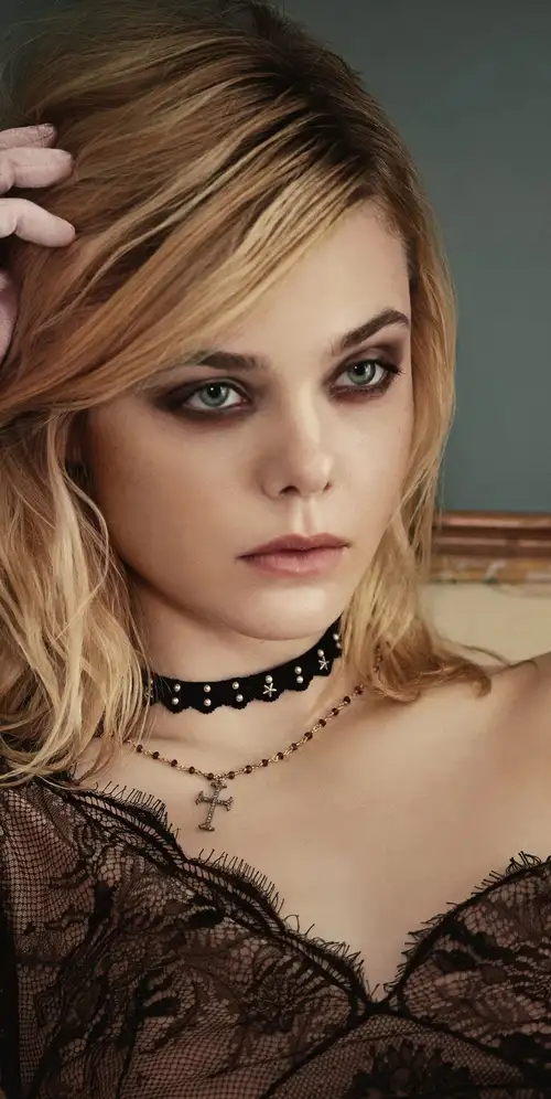 Elle Fanning时尚杂志