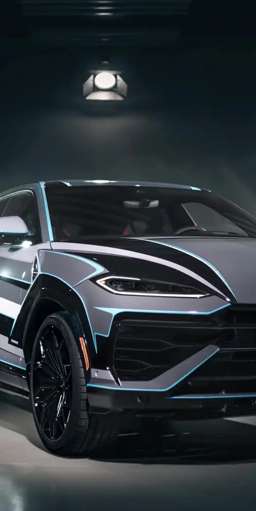 兰博基尼Urus SE深色背景