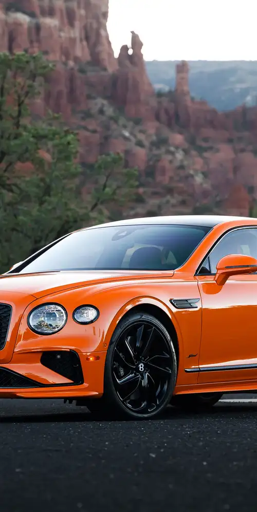 宾利Flying Spur Speed橙色轿车