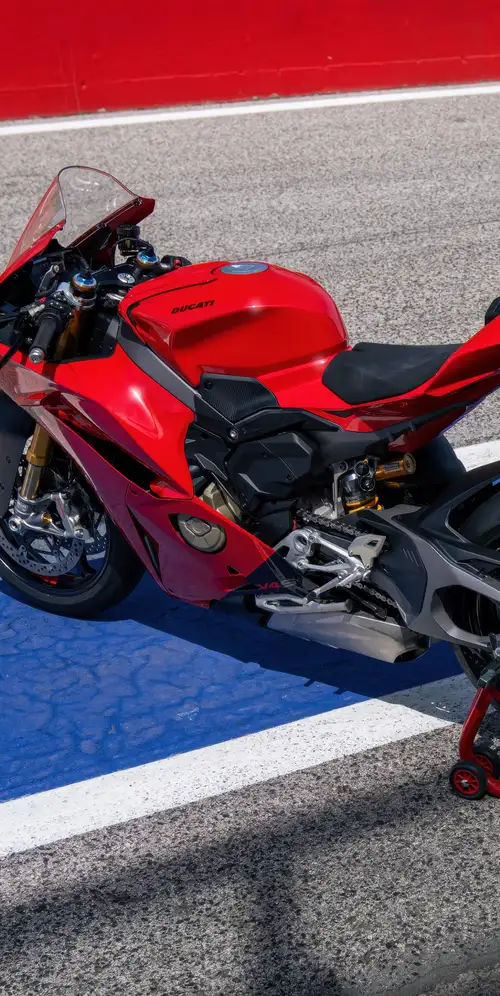 杜卡迪Panigale V4赛道