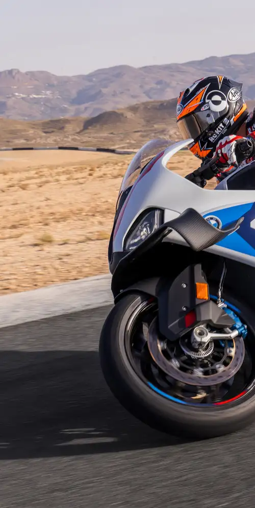 宝马M 1000 RR赛道