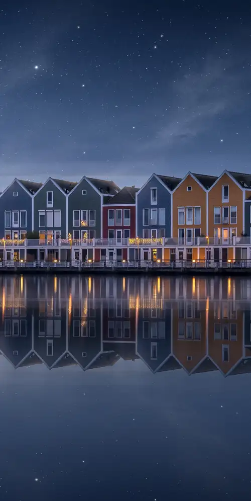 色彩斑斓的湖畔别墅