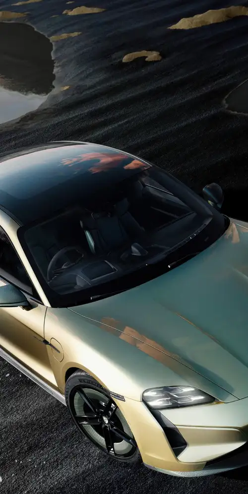 保时捷Taycan Turbo S Celestial Jade 2024