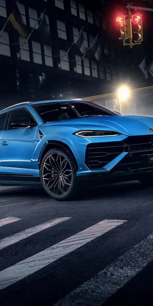 兰博基尼Urus SE城市街