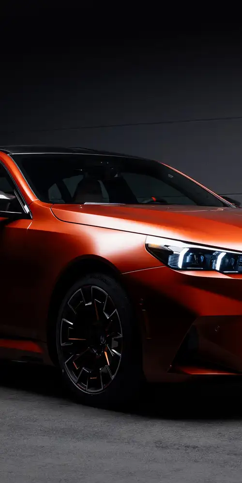 2025年宝马M5圆石滩车展