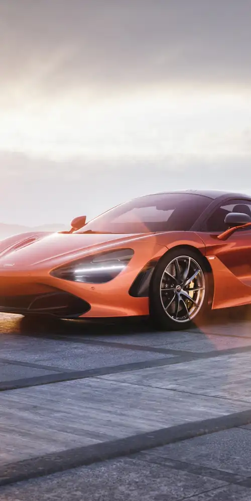 迈凯轮720S橙色轿车