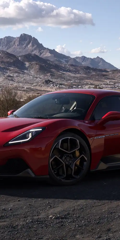 玛莎拉蒂MC20户外