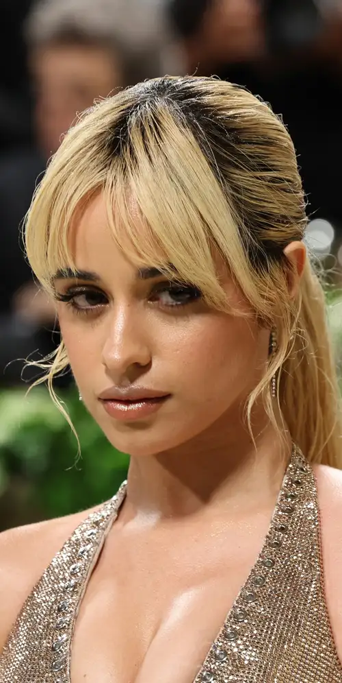 卡米拉·卡贝洛红地毯