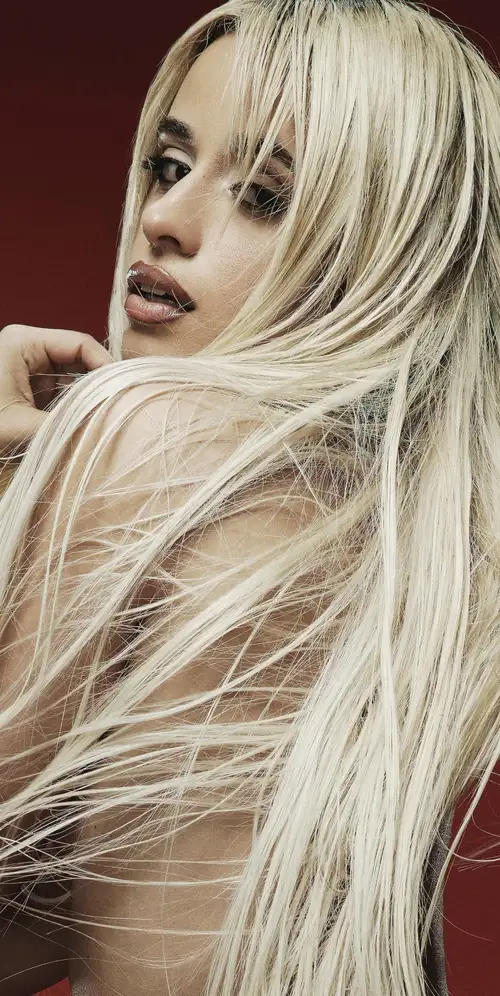 热门歌手卡米拉·卡贝洛