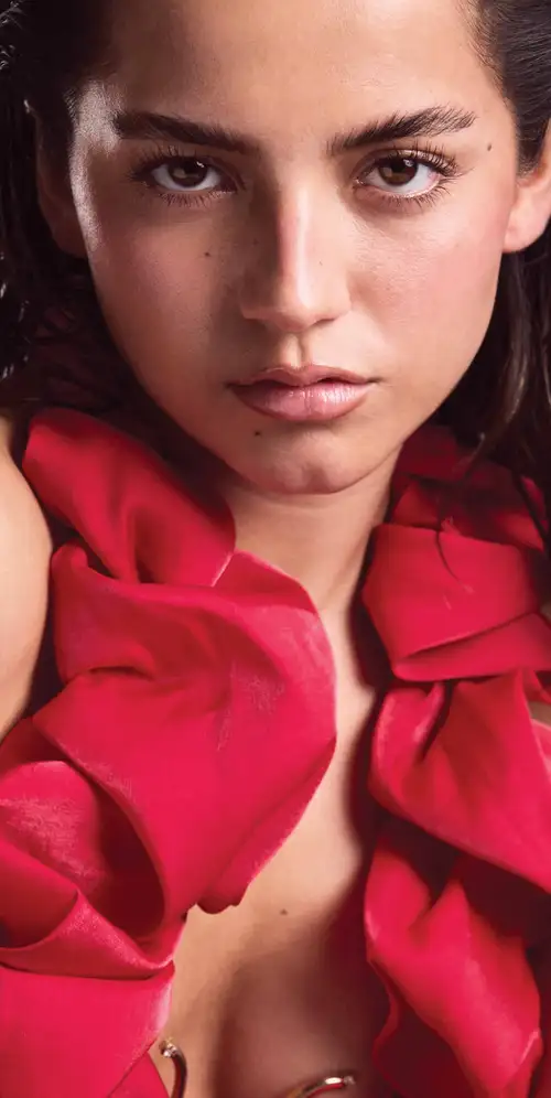 伊莎贝拉·默塞德红色连衣裙