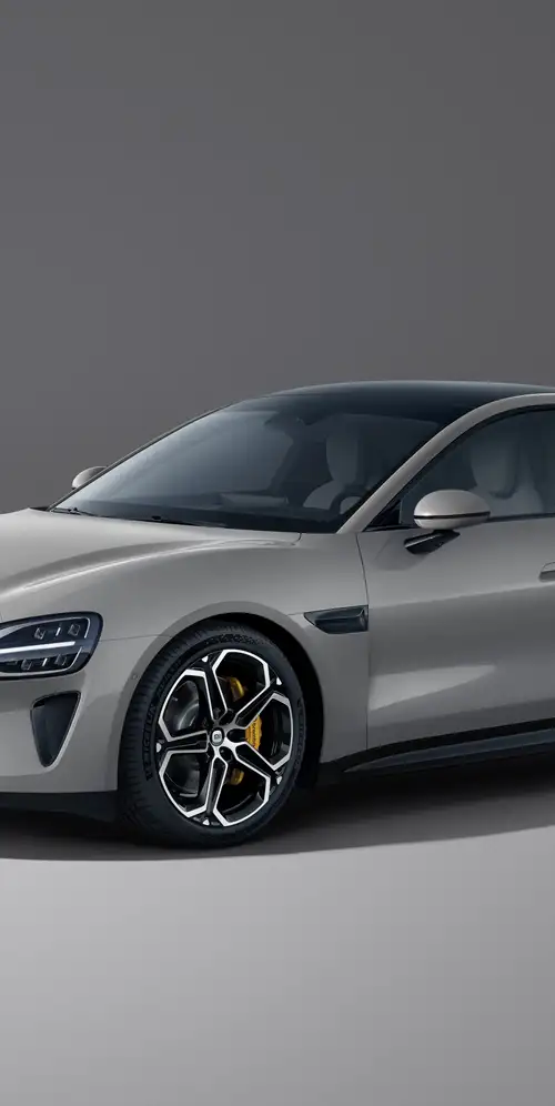 小米SU7电动轿车