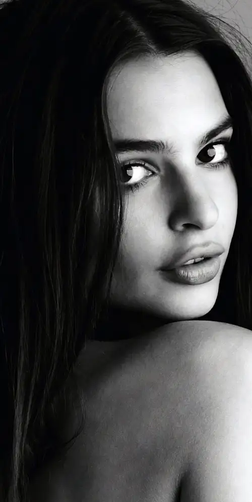 艾米丽·拉塔科夫斯基肖像