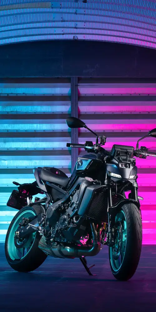 霓虹雅马哈MT-09 2024