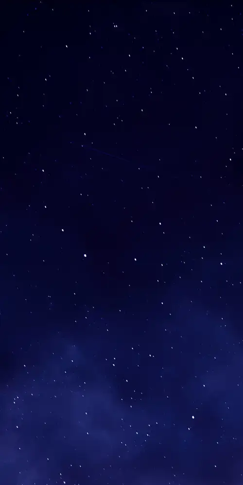 深蓝色天空中的星星