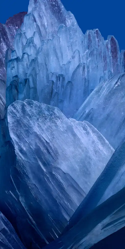 谷歌Pixel 8蓝色摘要