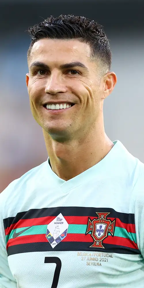 克里斯蒂亚诺·罗纳尔多微笑