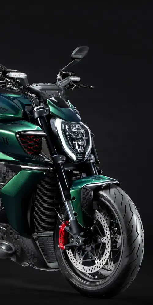 杜卡迪Diavel为宾利